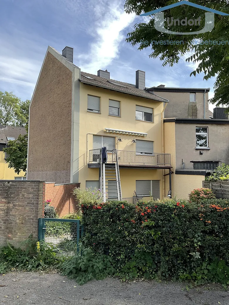 Undorf Wohnungsbau und Immobilienbewertung e.K. Immobilie Vorderansicht